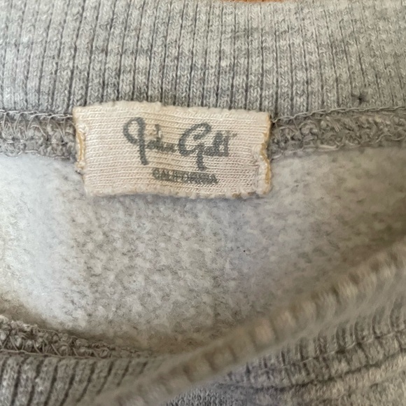 Brandy Melville - John Galt Cropped Raw Hem Crewneck California Sweatshirt - Picture 4 of 7
